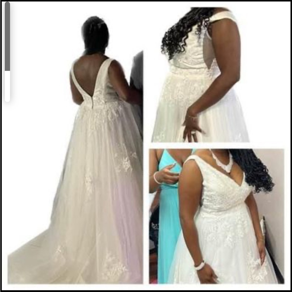 David’s Bridal size 12 ivory wedding dress